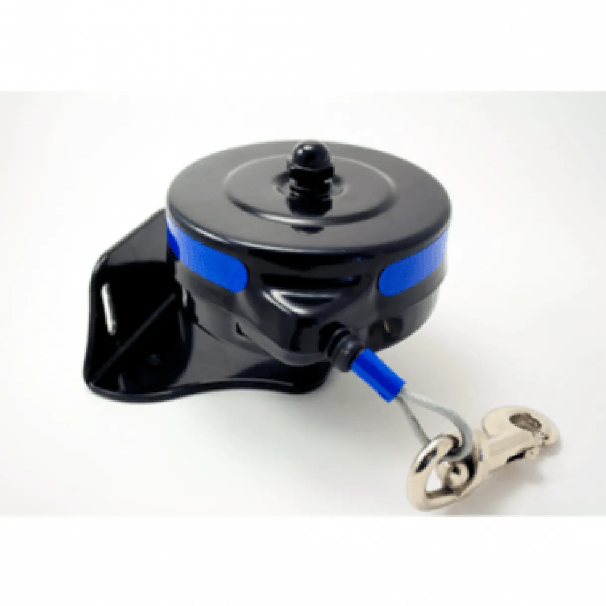 Bracket Mount Retractable Tie Out Medium 25-80 lbs